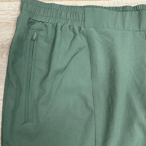 NWOT Old Navv Stretchtech All Season  Quick Dry Joggers Sage Green 2X - Picture 11 of 15
